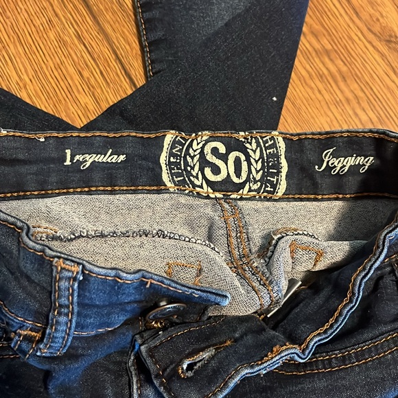 SO Dark Wash Jeggings 💙 - Picture 6 of 7